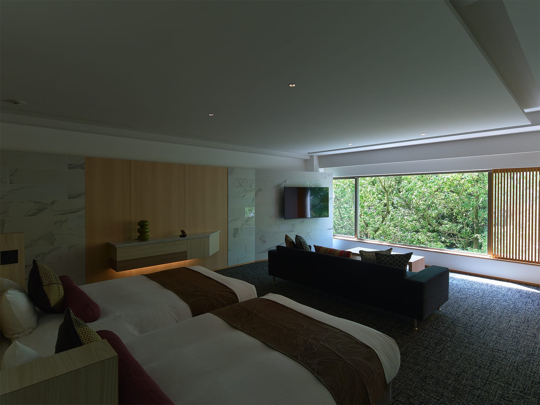 贅沢半露天風呂付スイート70㎡<wbr />オークフロント: 内観イメージ4