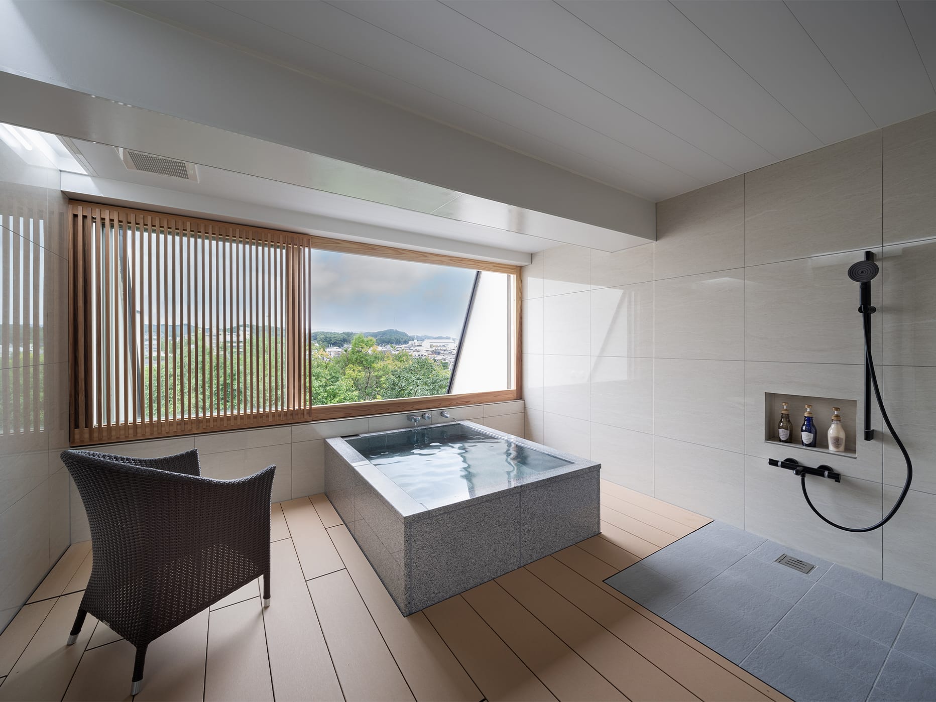 ワイド露天風呂ルーム付デラックス60㎡和洋室B: 内観イメージ6